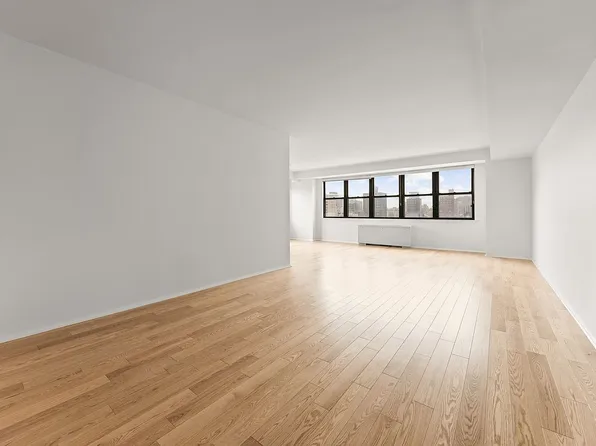 201 E 28th St #16AB, New York, NY 10016