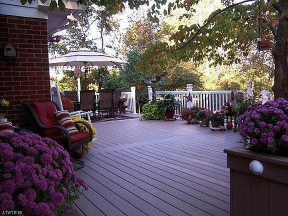 3rd image of 292 Cedar Grove Ln