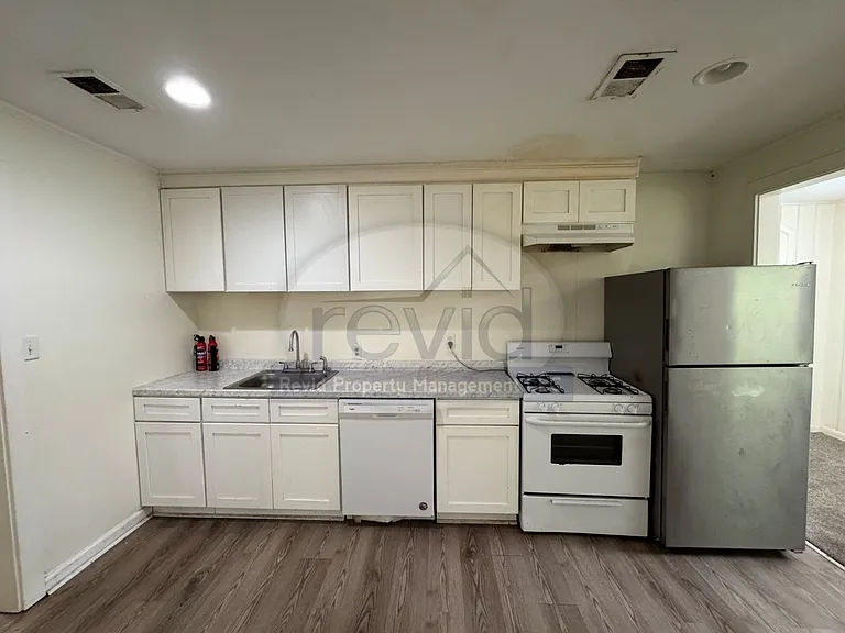 3749 Douglass Ave — Photo 5