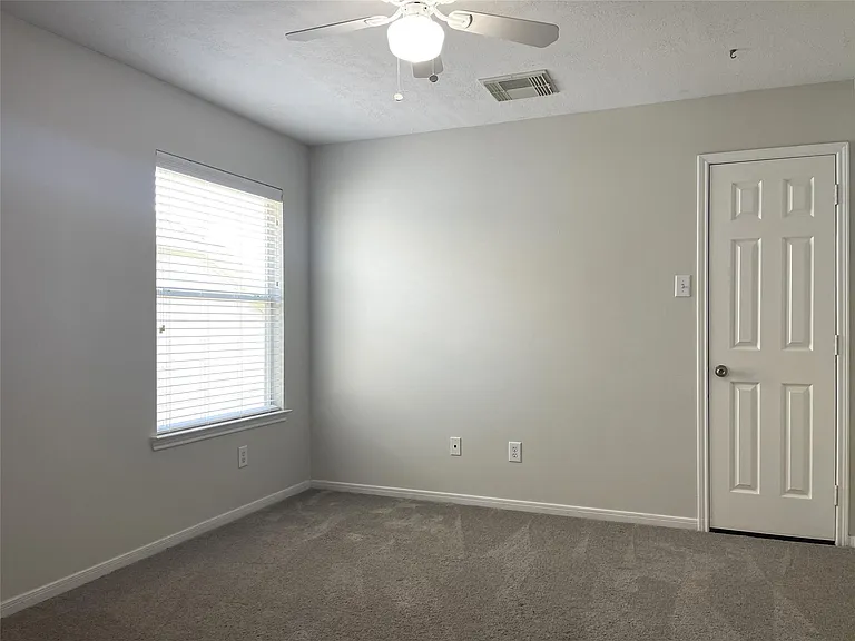 6411 Virginia Fields Dr — Photo 22