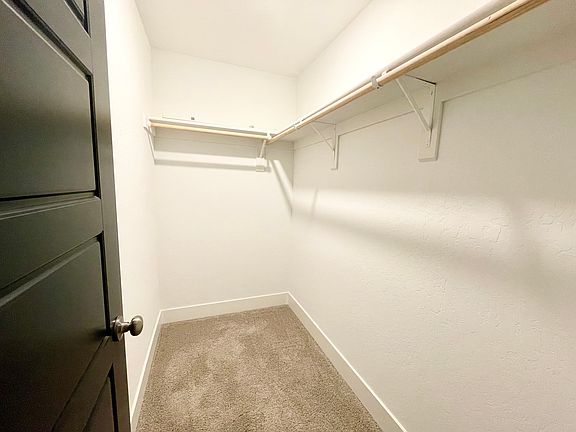 5th image of 2907 E Tamarind Dr