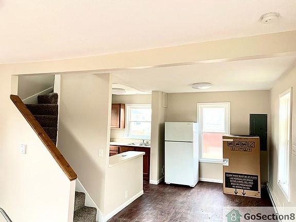 2nd image of 528 Hamilton Ave