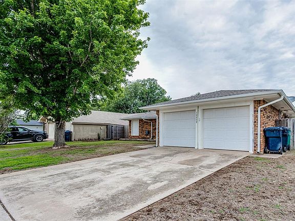2nd image of 10209 Hollyhead Way