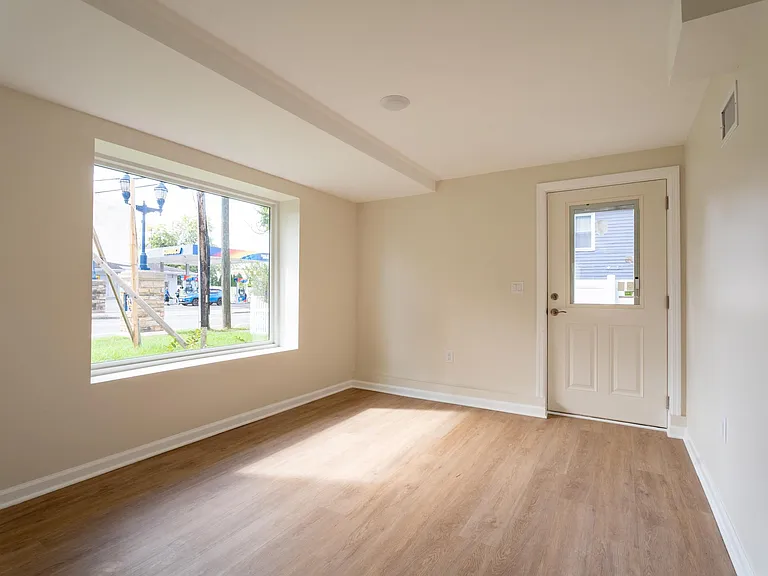 97 Main St #1 — Photo 18
