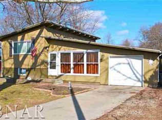 7 Riser Ave, Bloomington, IL 61701