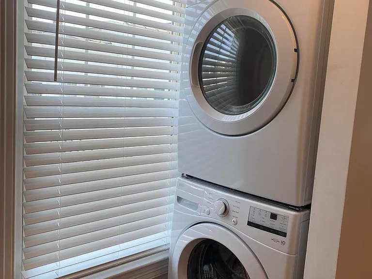 9 Sound View Ct #2B — Photo 10