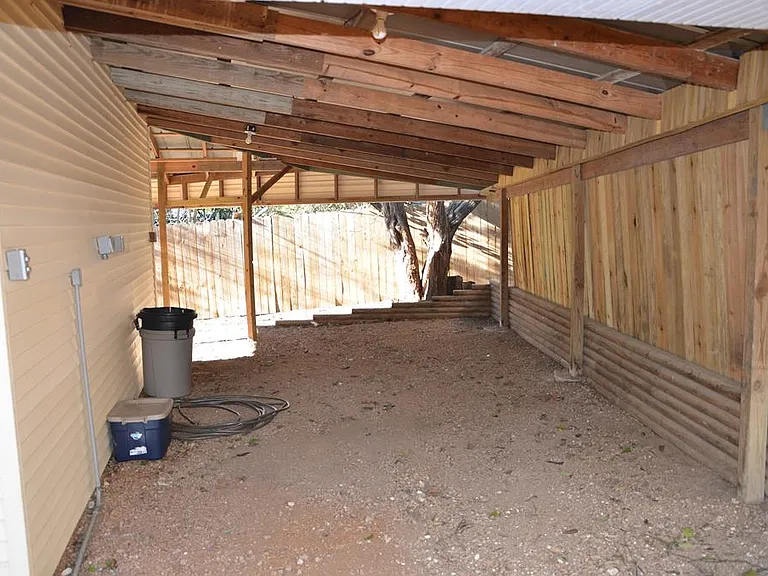 511 Spike Dr — Photo 9