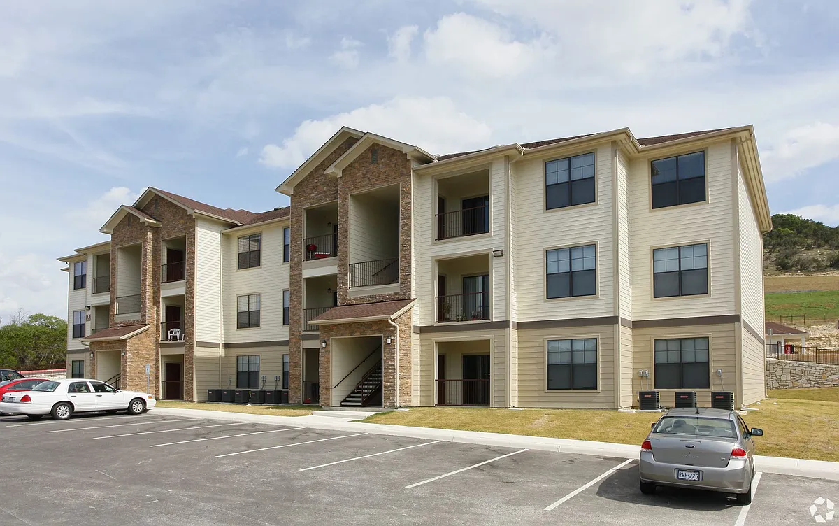 Building Photo - River Ranch