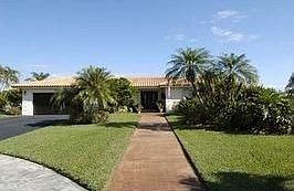 1st image of 16783 Golflview Dr