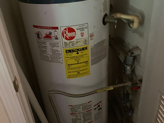 4th image of 442 Kara Ln
