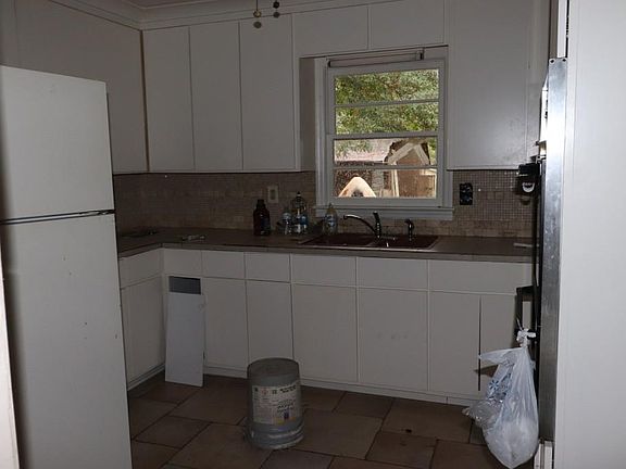 2nd image of 3444 N Creekview Dr