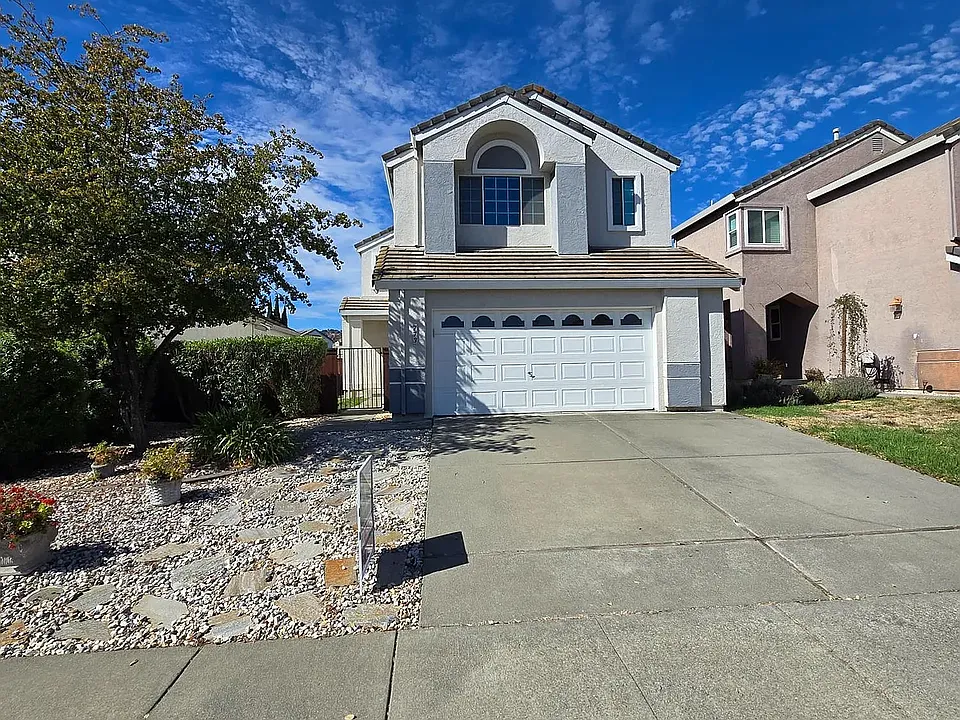 773 Tuliamore Ct