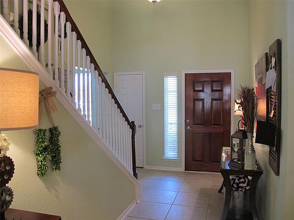 3rd image of 3339 Quarry Place Ln