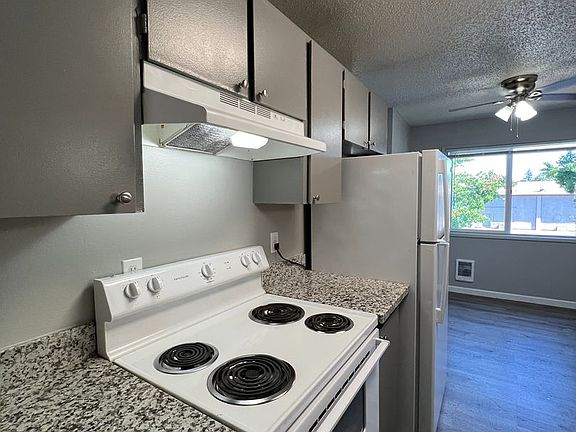 5th image of 533-615 SE 160th Ave #537