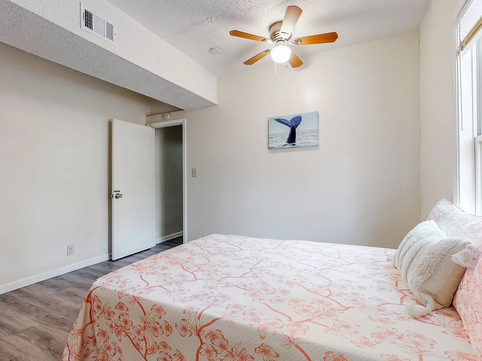 4 bed, 4.0 bath, 2608 sqft, $693 — Photo 3