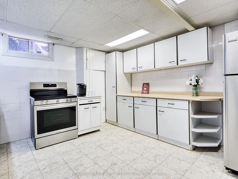 38 Cypress St #LOWER — Photo 18