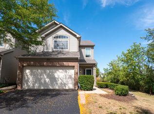 831 Asbury Dr, Aurora, IL 60502