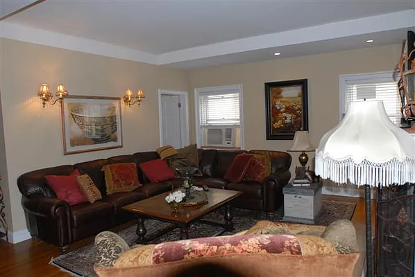 Rented by G. Laurie Cooper | media 15