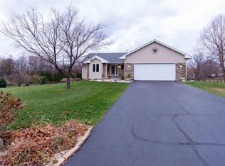 7086 Harkin Way, Roscoe, IL 61073