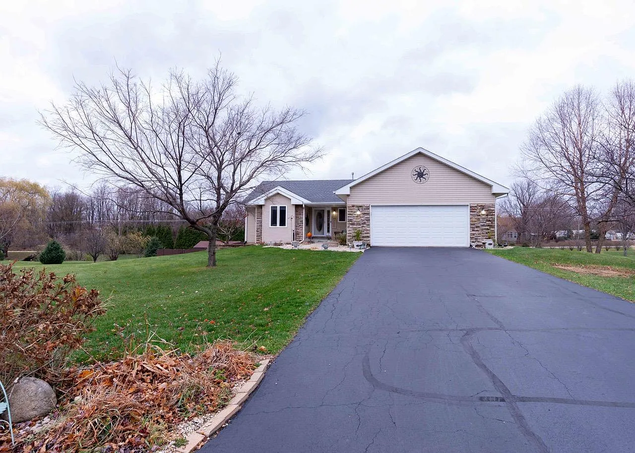 7086 Harkin Way photo 1