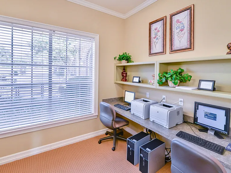 Turnberry Isle Apartment Homes — Photo 38
