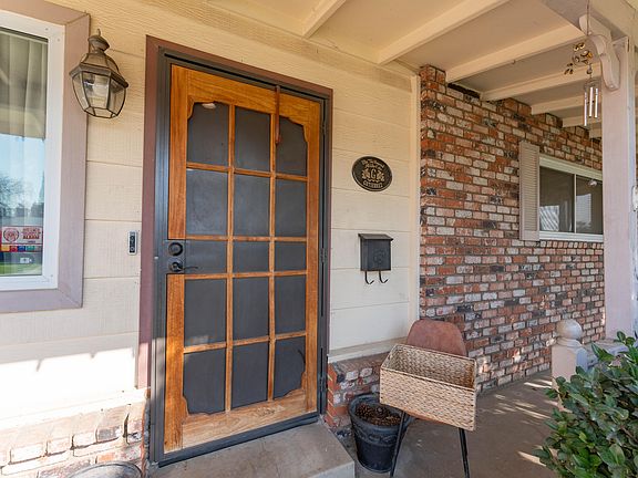 5th image of 1724 W Monte Vista Avenue