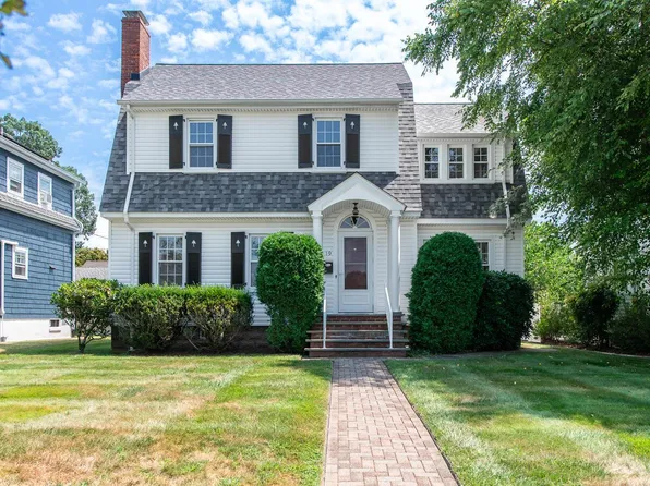 19 Kingston Avenue, Poughkeepsie, NY 12603