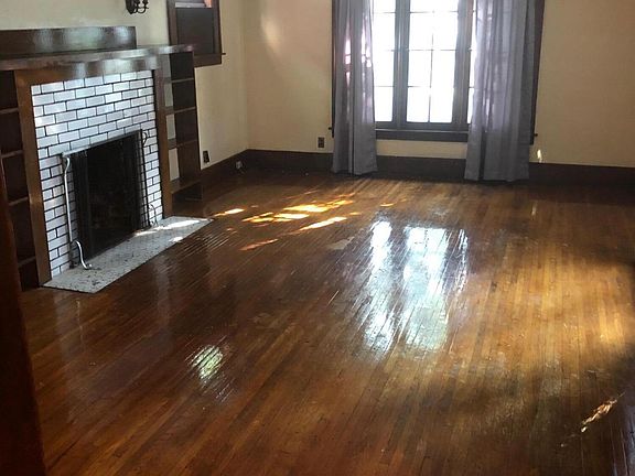 3rd image of 605 Seymour Ave