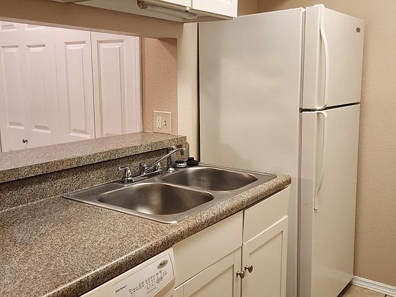 4th image of 1401 S Palmetto Ave APT 803