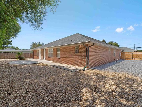 4th image of 7595 Marthas Way