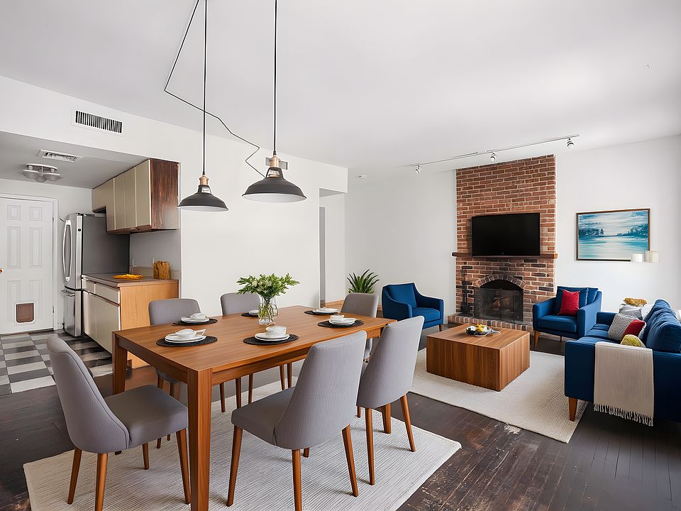 1st image of 186 Hester St APT 2