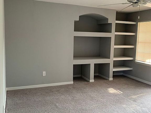 2nd image of 7250 Westpointe Blvd APT 1023