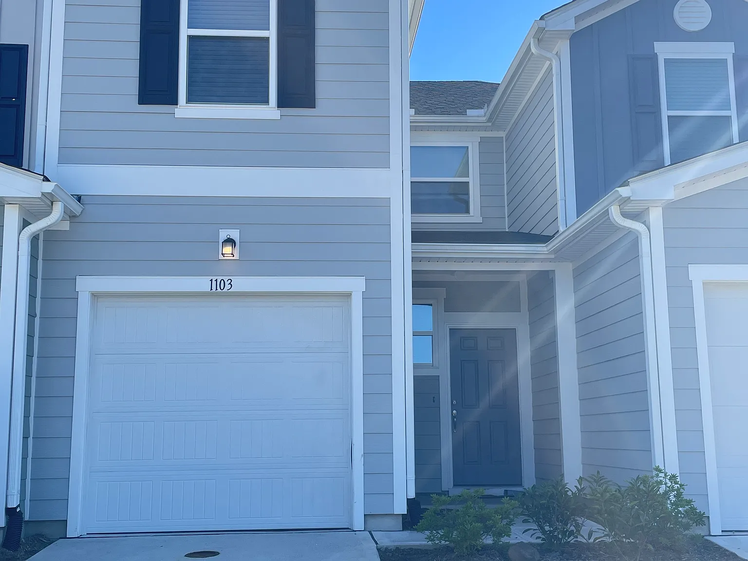 3 bed, 2.5 bath, 1359 sqft, $1,750 — Photo 1
