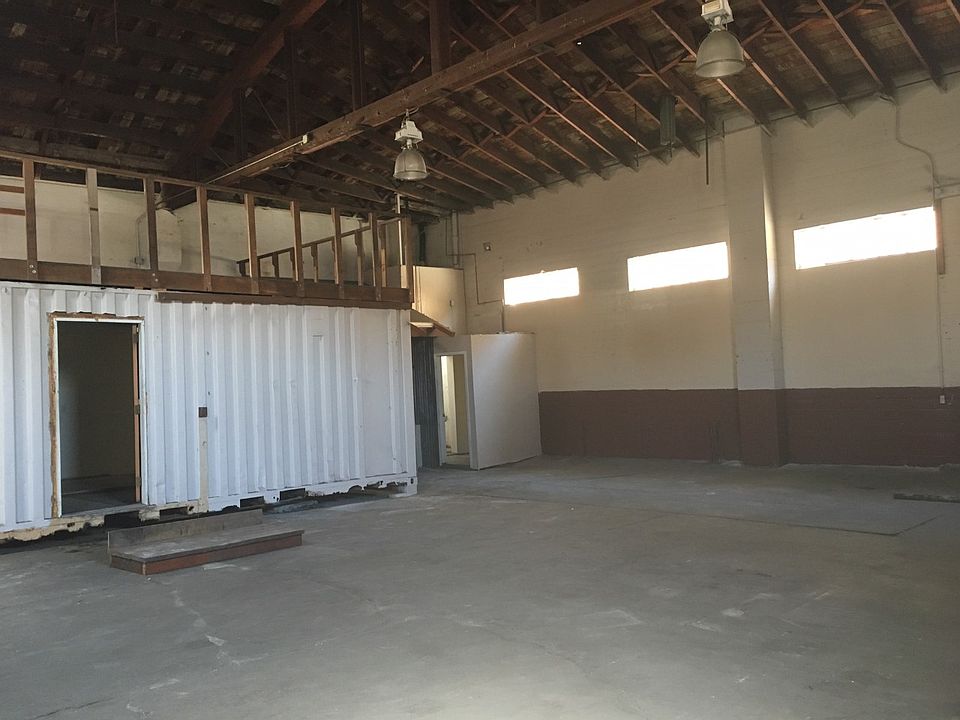 1st image of 3889 Euclid Ave