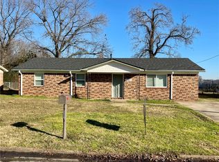 1307 S Ithaca Ave, Russellville, AR 72801