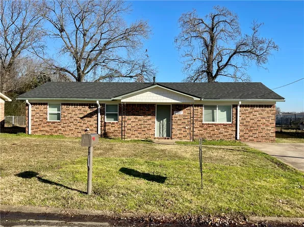 1307 S Ithaca Ave, Russellville, AR 72801