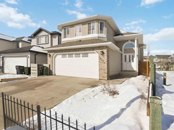 9020 210th St NW, Edmonton, AB T5T 6X1