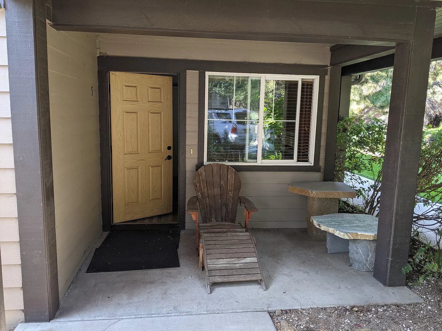 2 bed, 716 sqft, $1,850 — Photo 2
