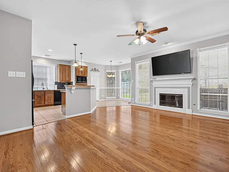4414 Ringrose Dr — Photo 11