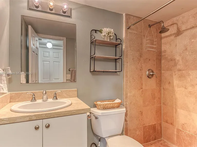 840 Pine Dr #103 — Photo 15