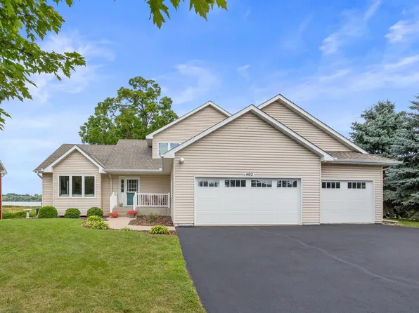 402 Lake Dr, Winsted, MN 55395