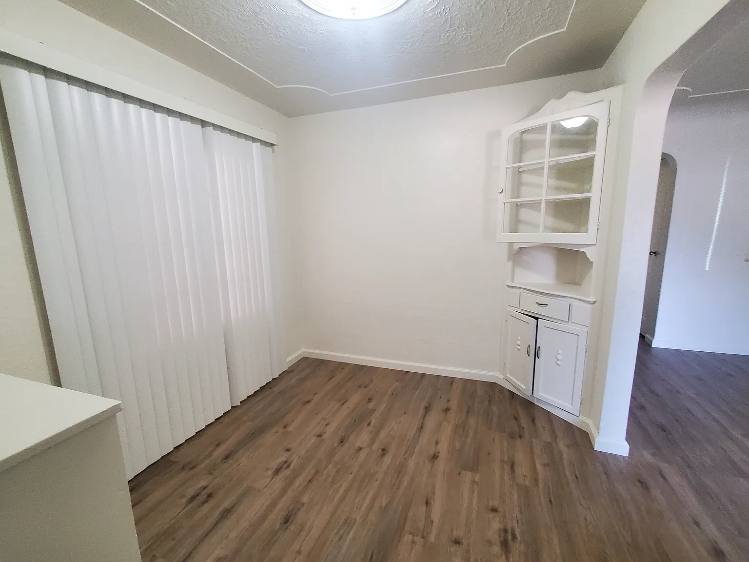 2 bed, 939 sqft, $1,600 — Photo 4