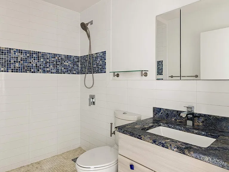 137 E 36th St #8H — Photo 5