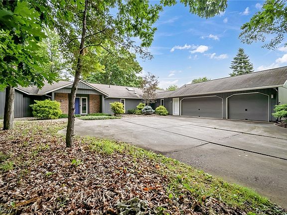 3rd image of 21979 Meadows Edge Ln