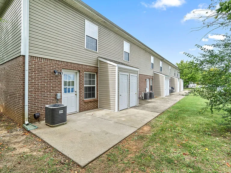 772 Cherrybark Ln #F — Photo 9
