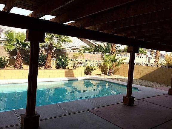 5th image of 878 Centaur Ave