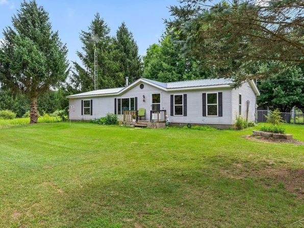 6178 Meredith Grade Rd, Harrison, MI 48625