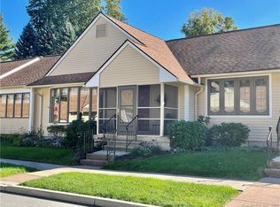 38 Rockhaven Dr #38, Glastonbury, CT 06033