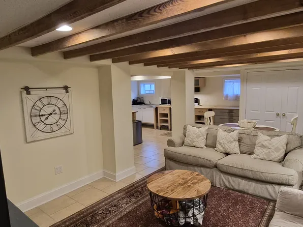 1031 18th St S, Arlington, VA 22202