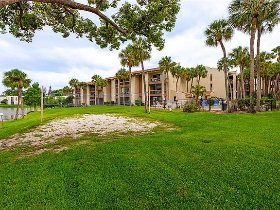 5th image of 618 Orange Dr APT 216